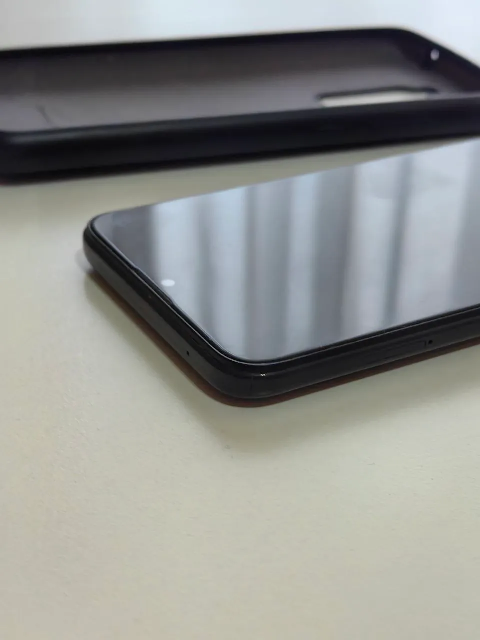 Xiaomi Redmi 8 4/64 ГБ в хорошем состоянии 4