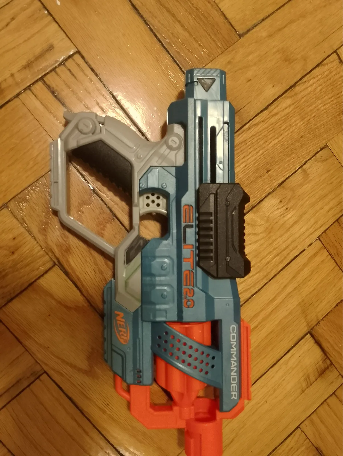 Игрушечные бластеры X-Shot и Nerf 1