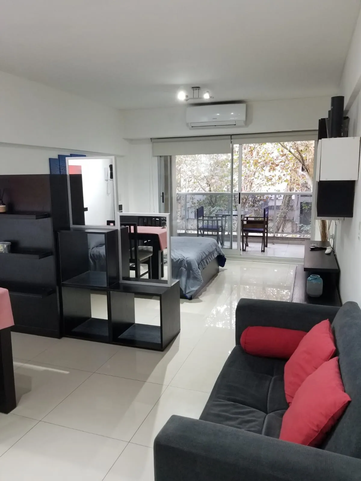 Студия Palermo Hollywood Fitz Roy 2300 бассейн 1