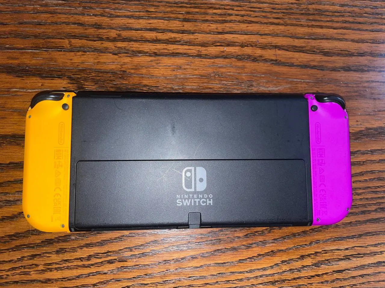 Nintendo Switch OLED с играми и джойстиками 7