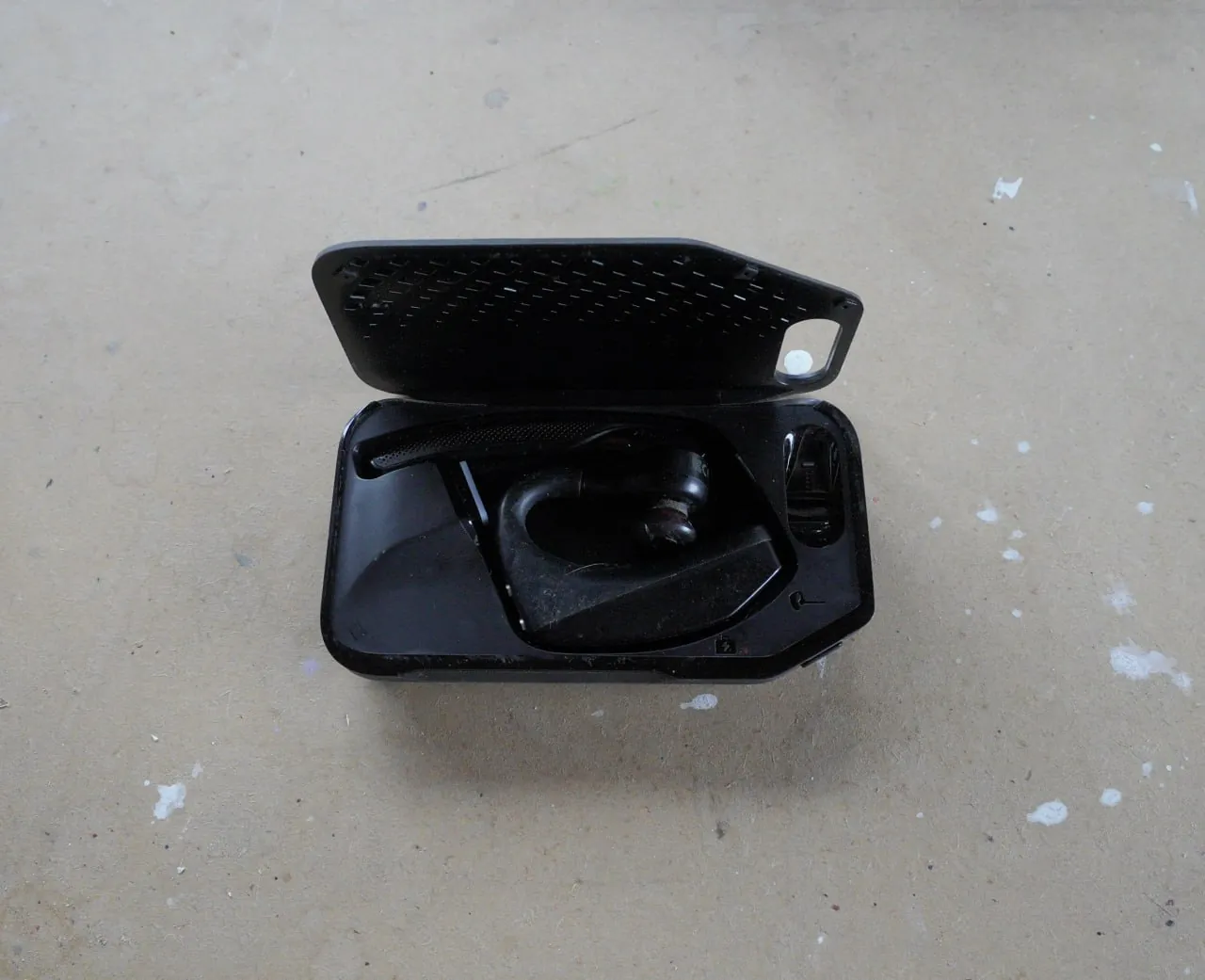 Bluetooth-гарнитура Plantronics Voyager 1