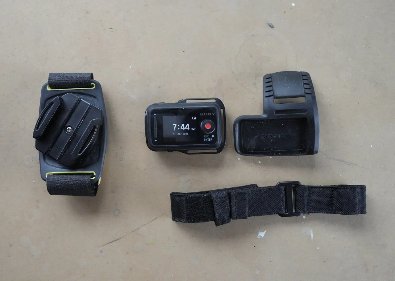 Экшн-камера Sony HDR AS100V комплект 4