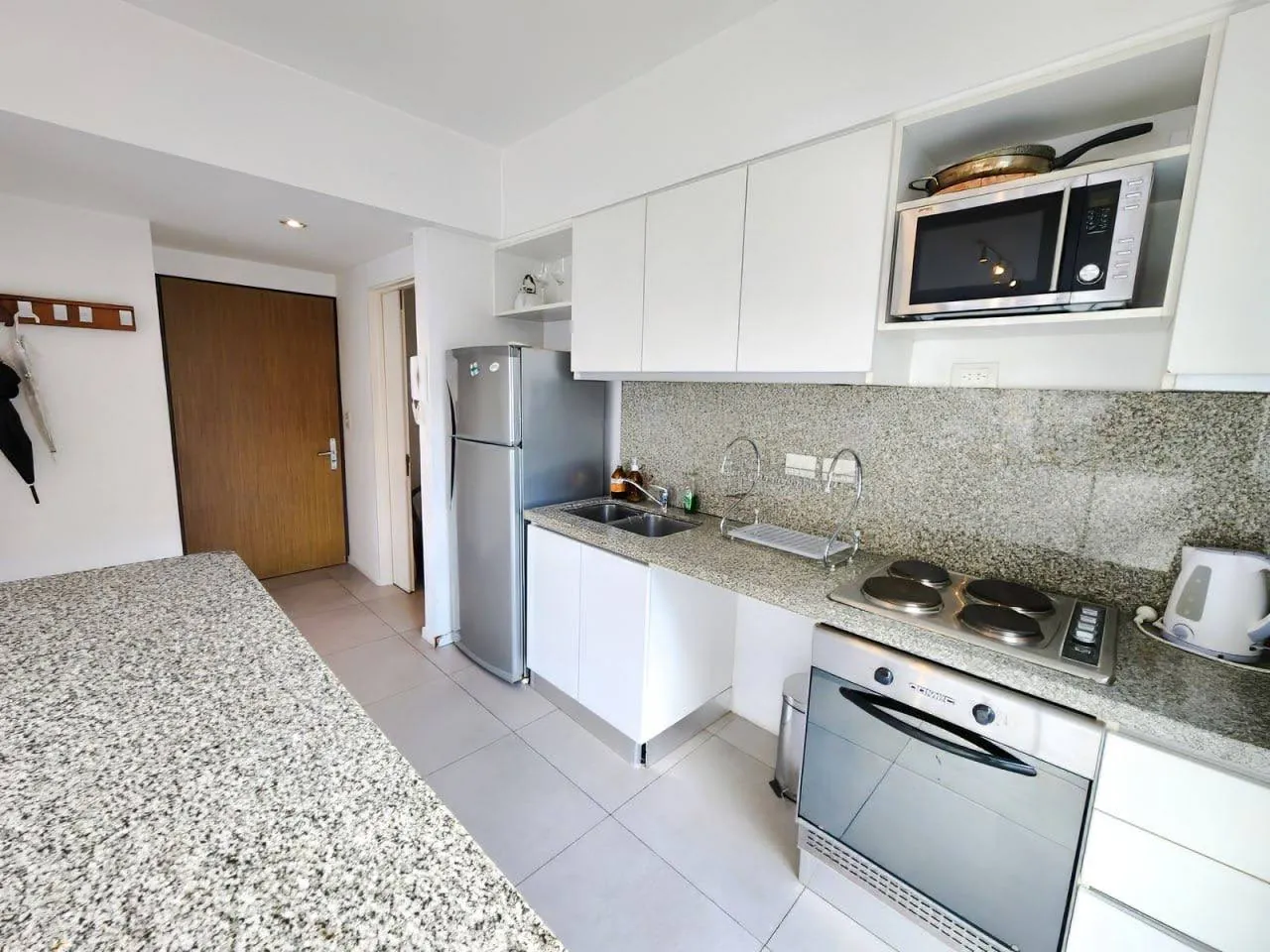 Аренда 2к Palermo Thames 2300 3