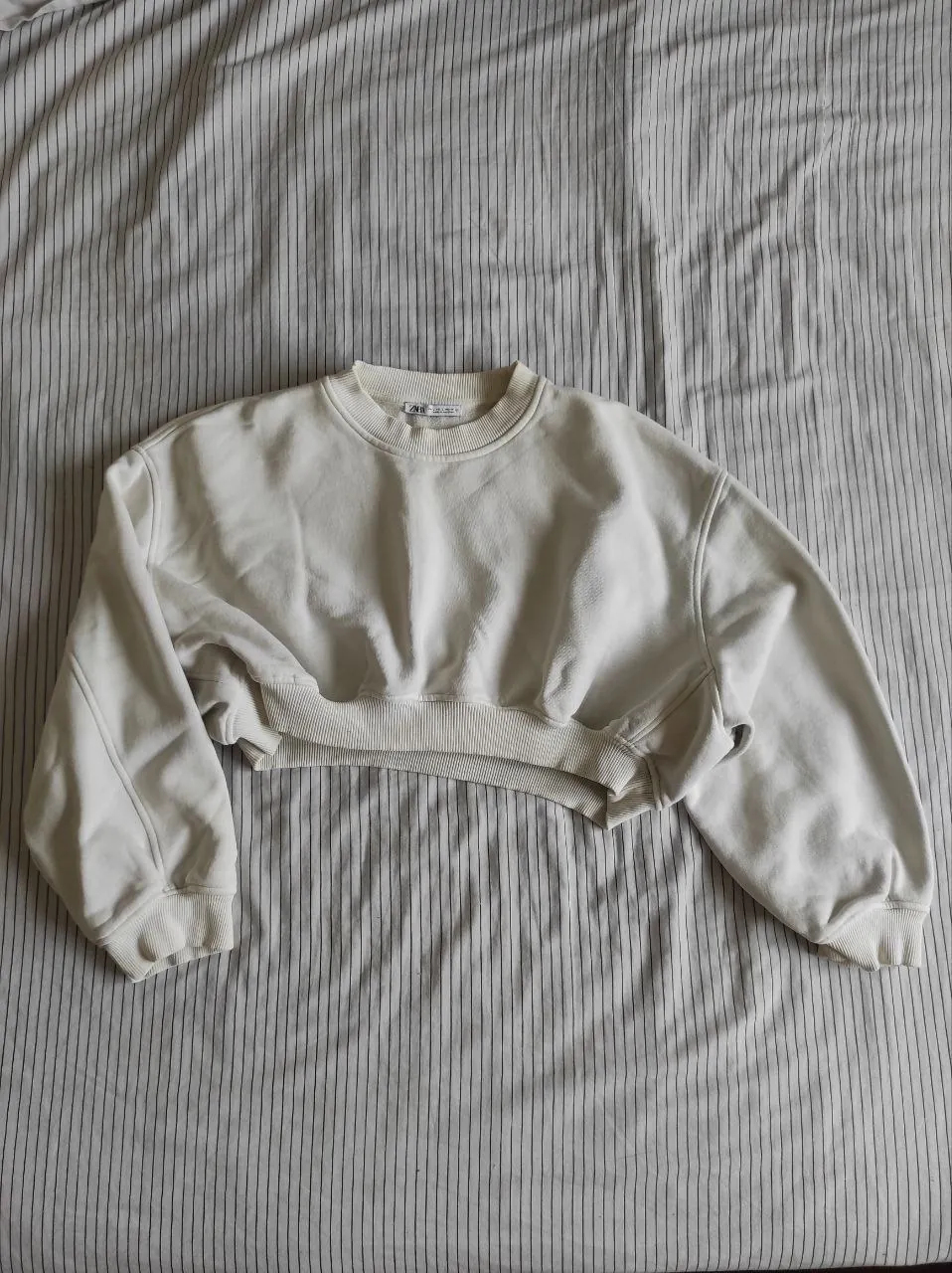 Свитшот ZARA укороченный с начёсом 4