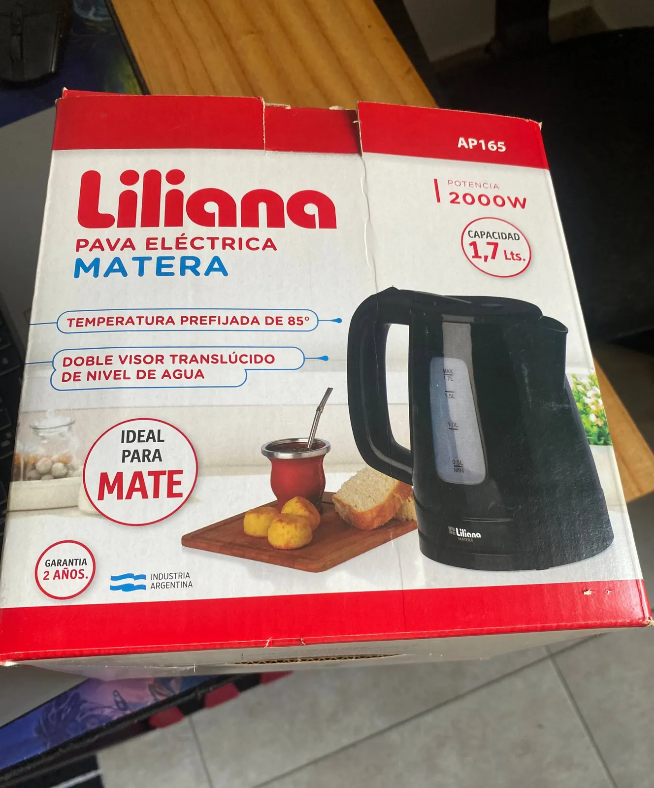 Электрочайник Liliana 1.7 литра 1