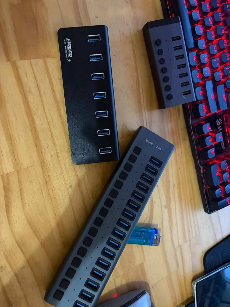 USB-хабы 4-30 портов 1