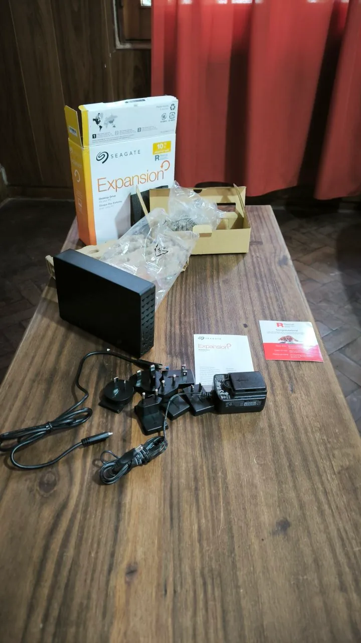 Внешний диск Seagate Expansion 10 ТБ 2
