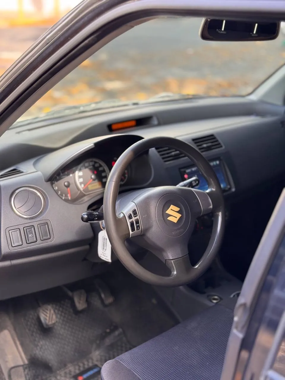 Suzuki Swift МТ 2007 170000 км 7