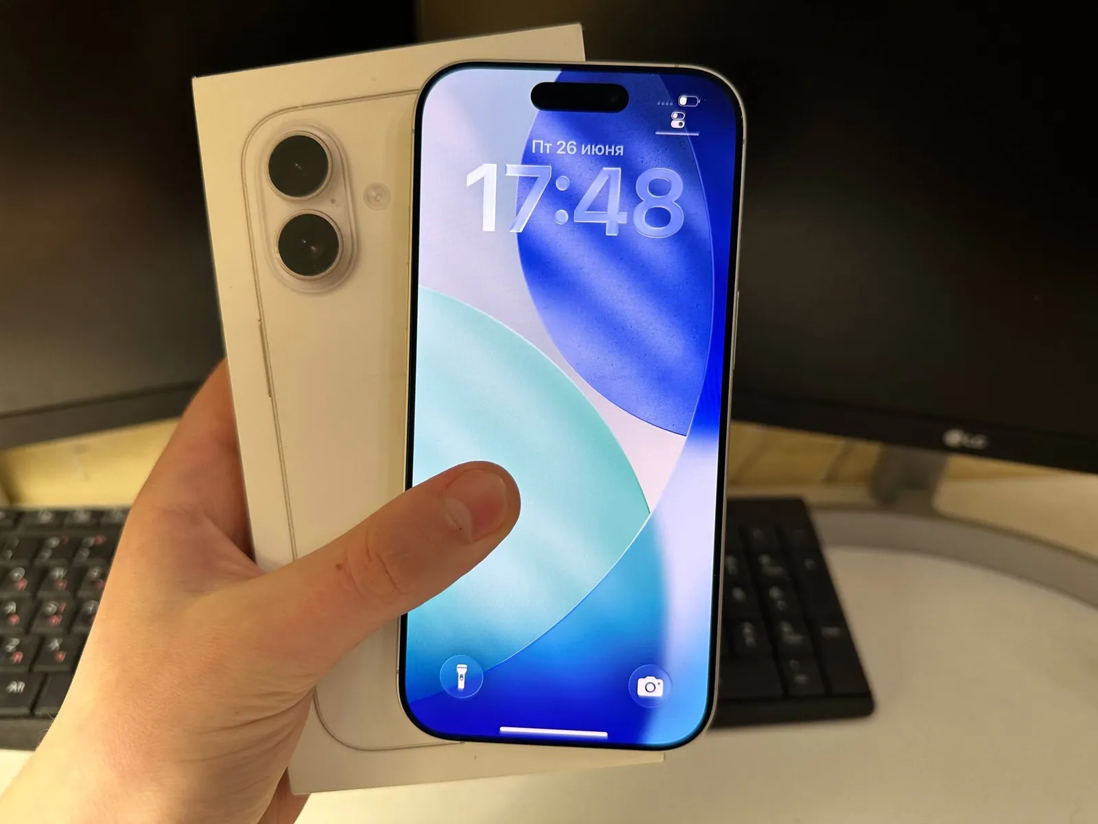 iPhone 17 256 гб идеальное состояние 2