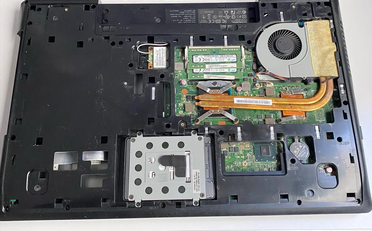 Ноутбук Lenovo G700 i7 17 дюймов 3