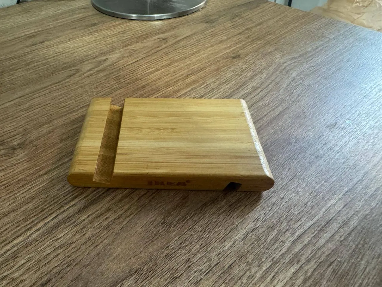 Подставка для телефона Ikea 1