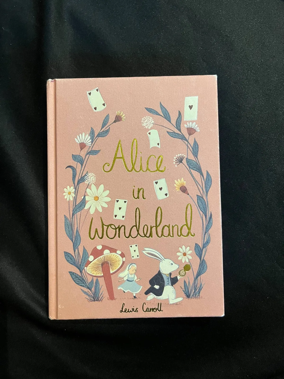 Книга Алиса в стране чудес английский 1