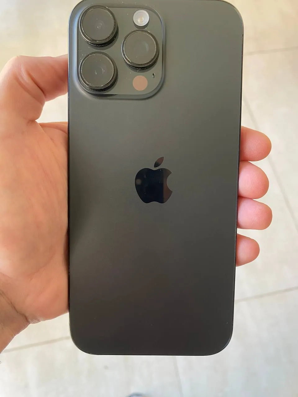 iPhone 16 Pro Max 1TB Black Titanium 2