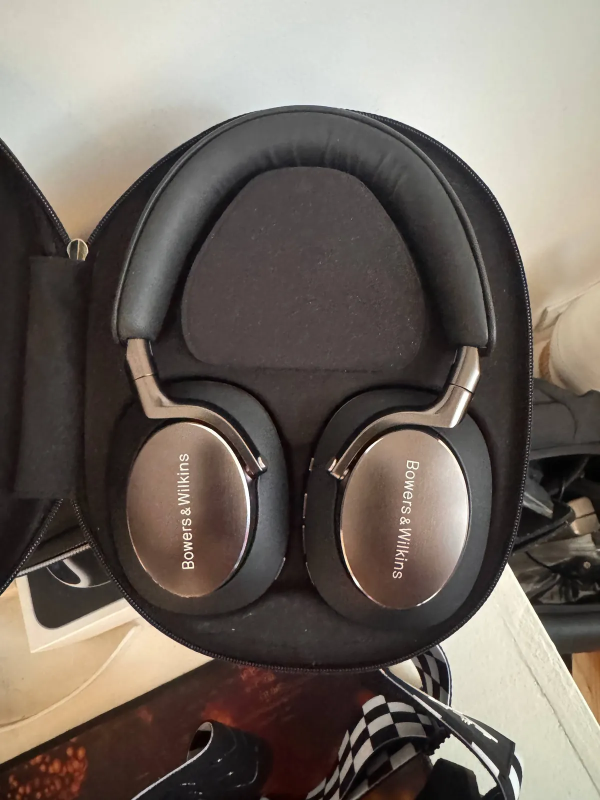Наушники Bowers Wilkins Px8 новые 1