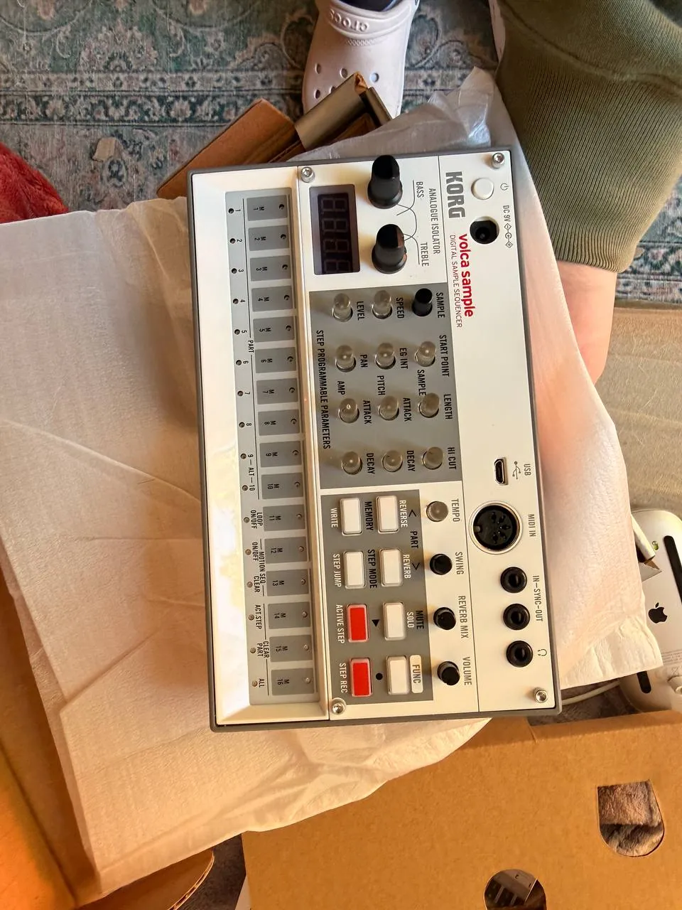 Сэмплер KORG Volca Sample 2 новый в коробке 1