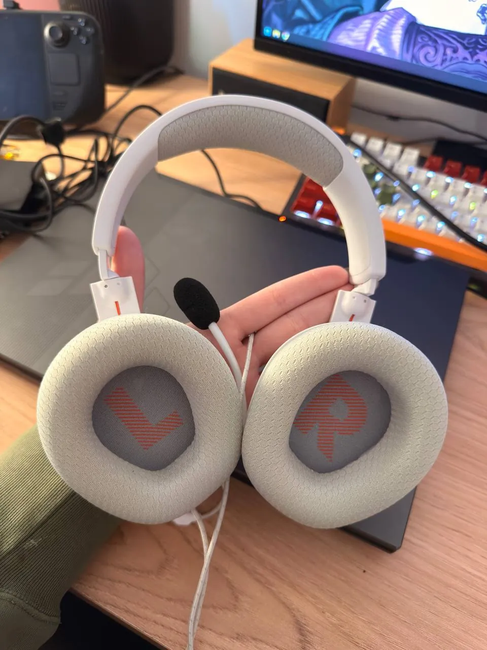 Наушники JBL Quantum белые проводные с микрофоном 1
