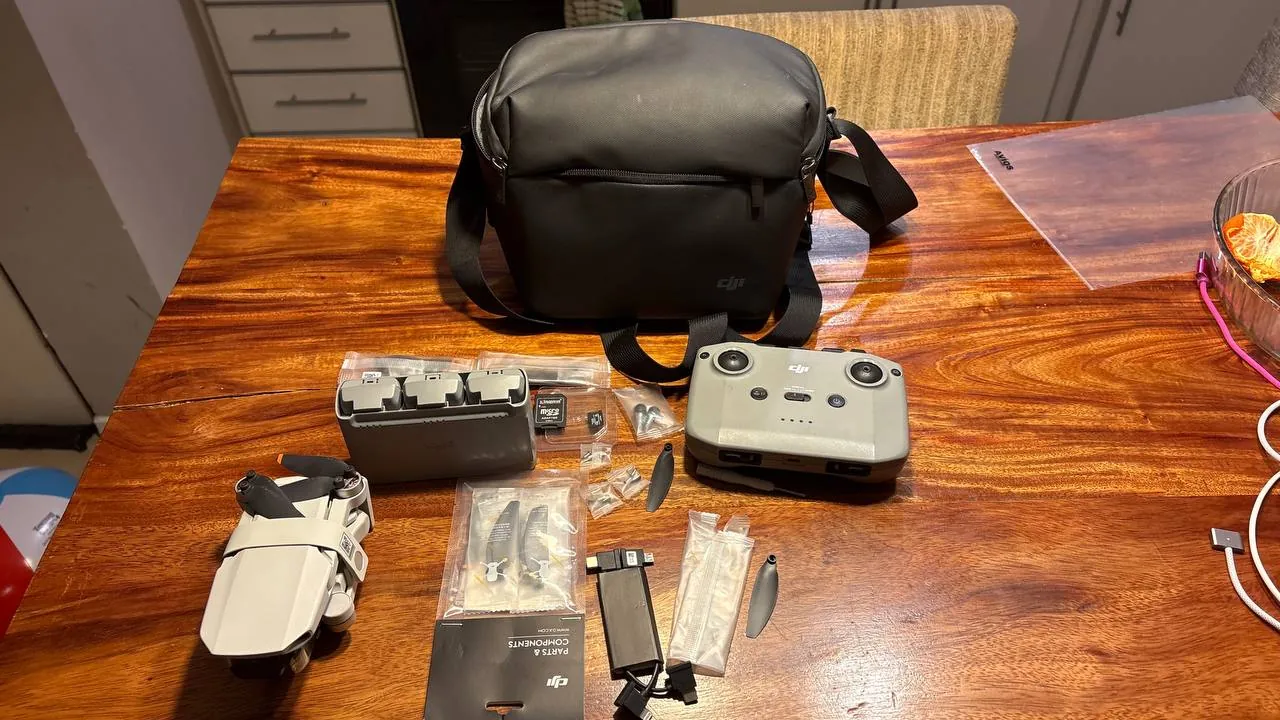 Дрон DJI Mini 2 Fly More Combo 1