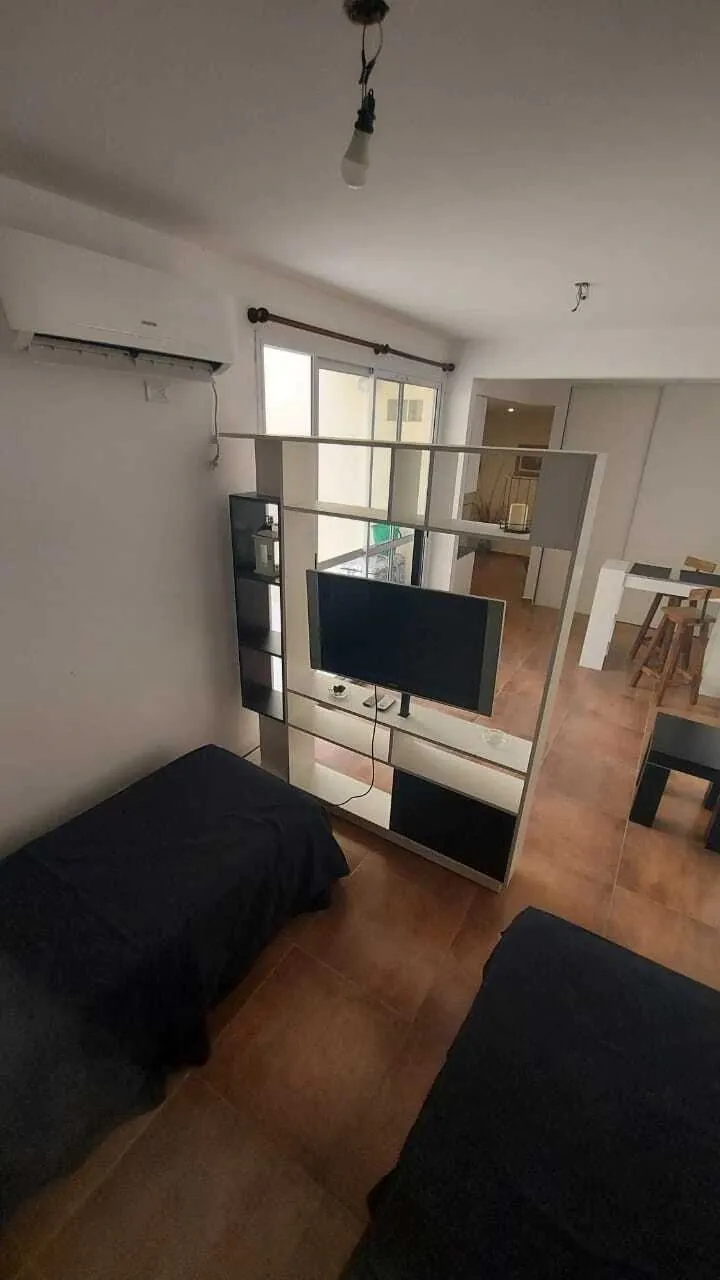 Студия Saavedra Romulo Naon 3500 патио SUM 3