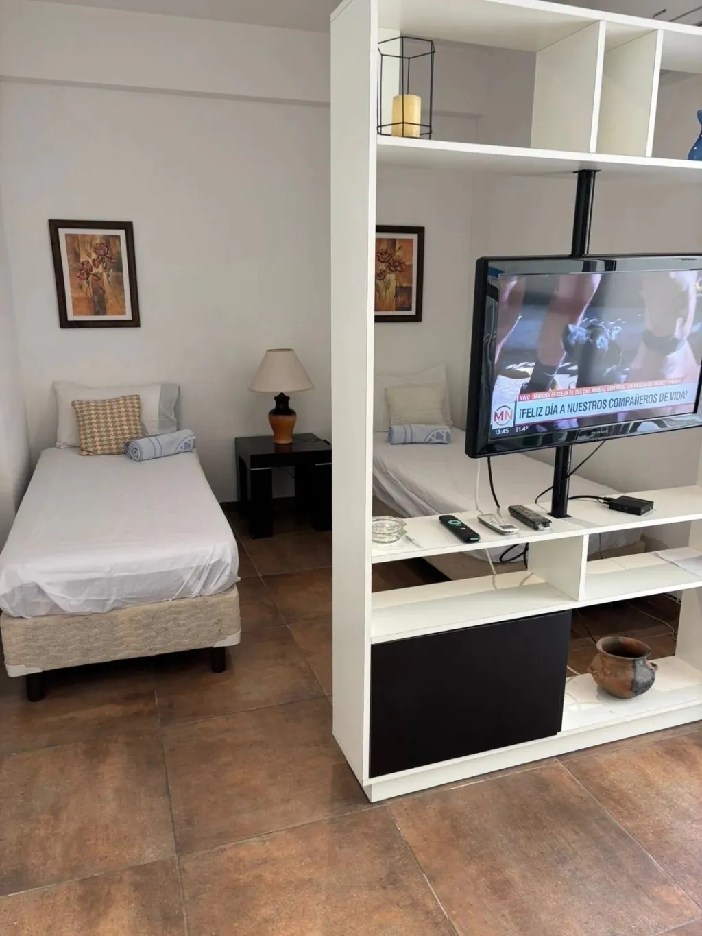 Студия Saavedra Romulo Naon 3500 патио SUM 1
