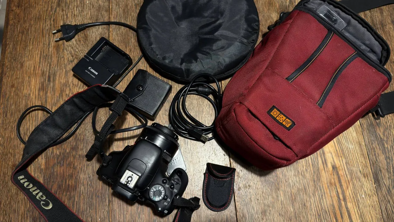 Canon EOS 600D зеркальный с объективом 2