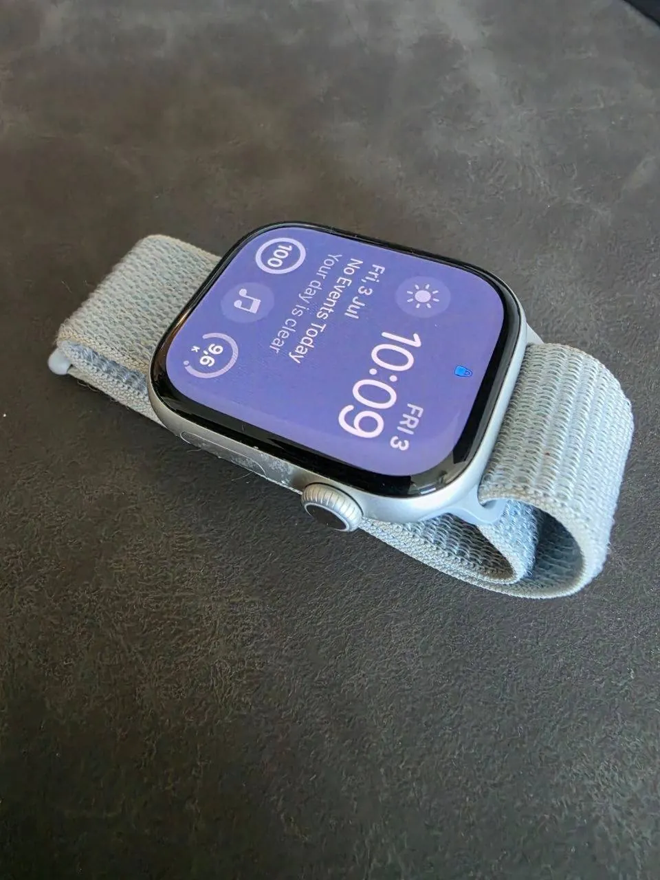 Apple Watch Series 10 46мм GPS серебристый 3