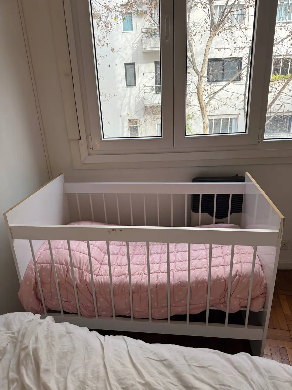 Детская кроватка с матрасом и одеялом 2