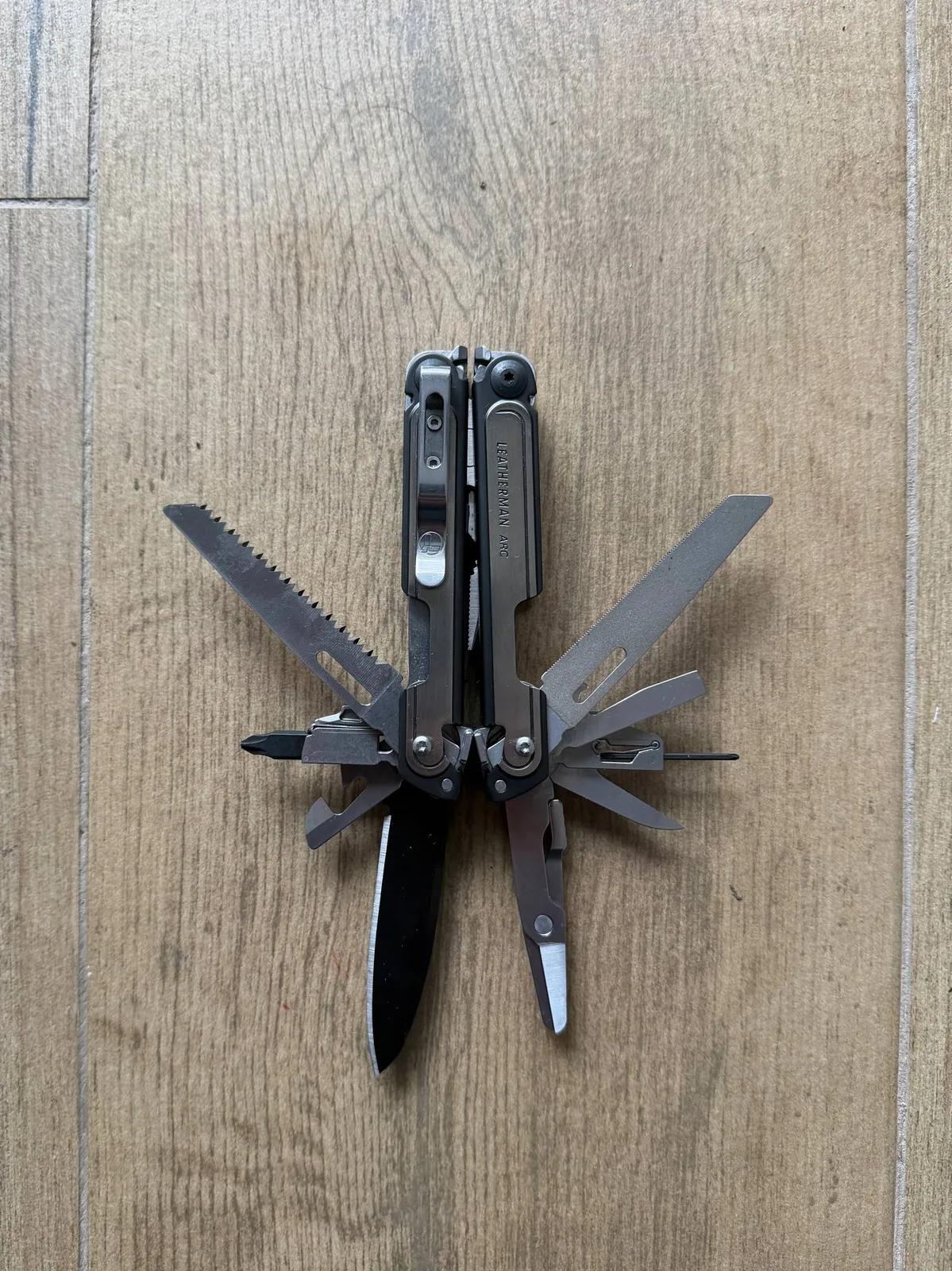 Мультитул Leatherman Arc и техника 3
