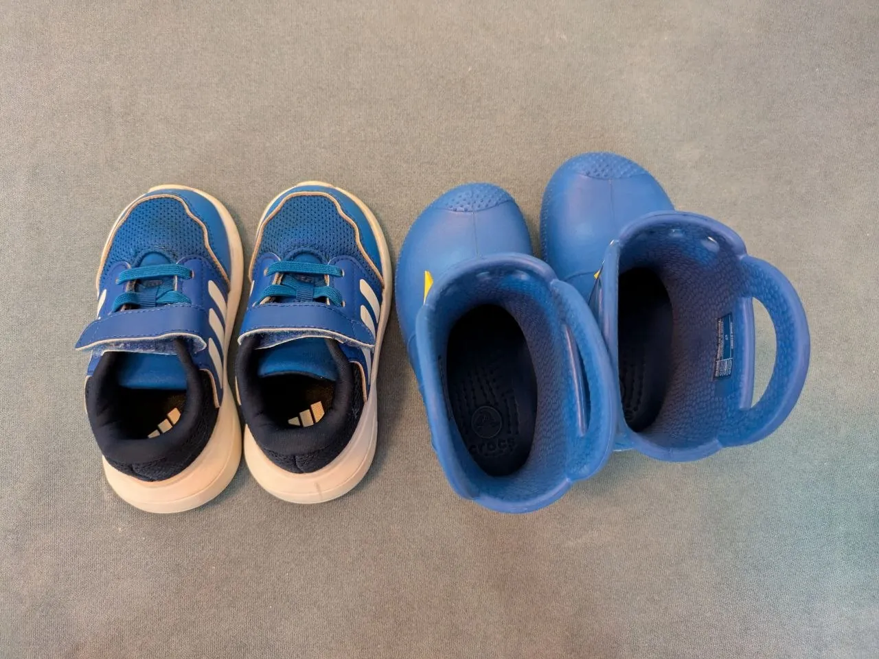 Кроссовки Adidas и сапоги Crocs детские 2