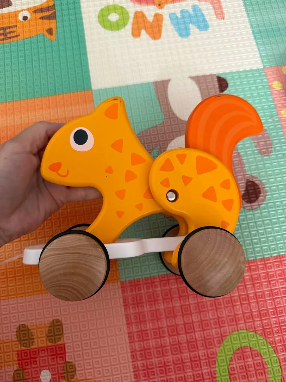Деревянная игрушка-каталка «Белка» на верёвочке 1